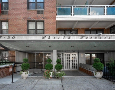 37-30 73rd St - Photo Thumbnail 2