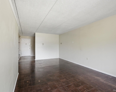 160 Academy Street - Photo Thumbnail 10