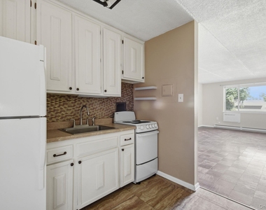 160 Academy Street - Photo Thumbnail 6