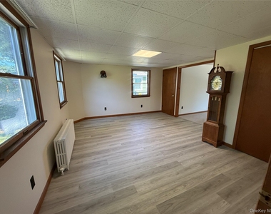 20 Lyman Street - Photo Thumbnail 5