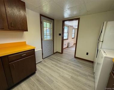 20 Lyman Street - Photo Thumbnail 4