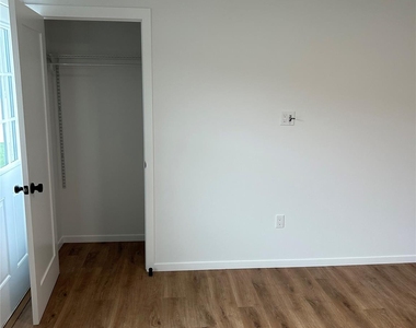 325 Montauk Highway - Photo Thumbnail 2