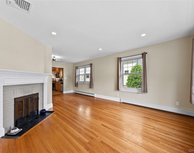 15 Pershing Avenue - Photo Thumbnail 6