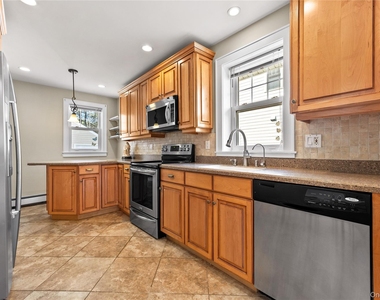 15 Pershing Avenue - Photo Thumbnail 14