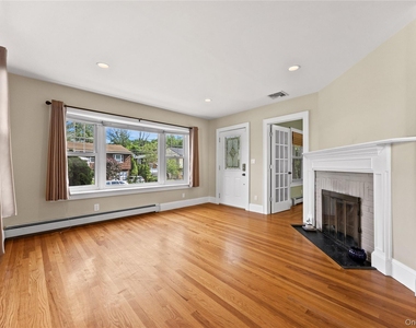 15 Pershing Avenue - Photo Thumbnail 7