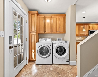 15 Pershing Avenue - Photo Thumbnail 17