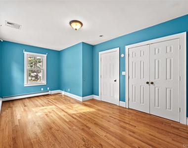 15 Pershing Avenue - Photo Thumbnail 11