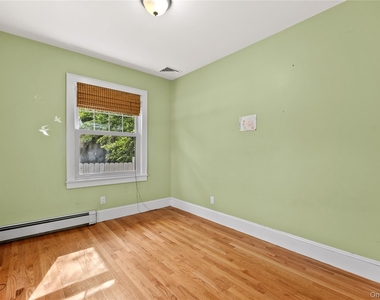 15 Pershing Avenue - Photo Thumbnail 5