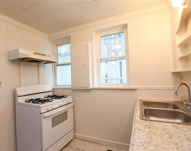 16 John Street - Photo Thumbnail 10