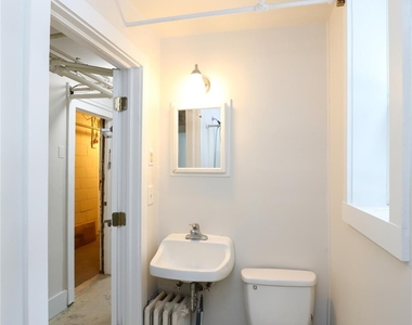 16 John Street - Photo Thumbnail 6