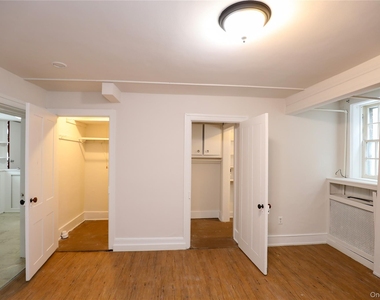 16 John Street - Photo Thumbnail 14