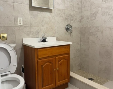 4033 191st Street - Photo Thumbnail 12