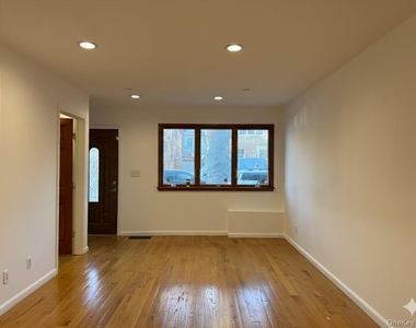 4033 191st Street - Photo Thumbnail 1