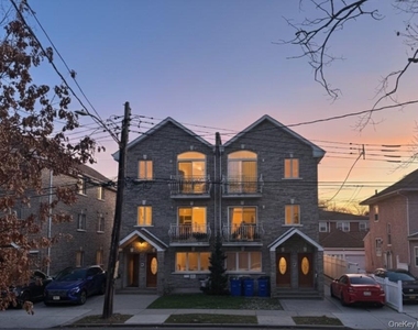4033 191st Street - Photo Thumbnail 3