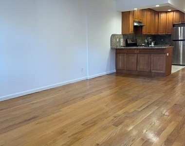 4033 191st Street - Photo Thumbnail 5