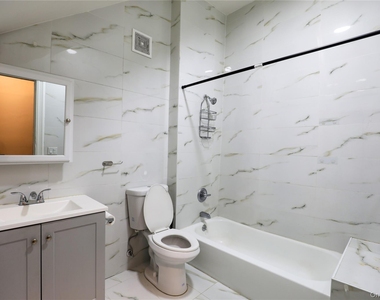 87 Green Street - Photo Thumbnail 6