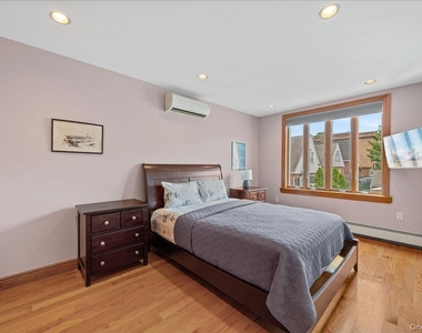 70-18 Calamus Avenue - Photo Thumbnail 19