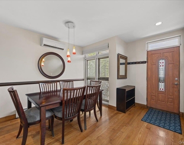 70-18 Calamus Avenue - Photo Thumbnail 5