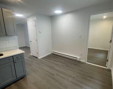 653 Jersey Avenue - Photo Thumbnail 5
