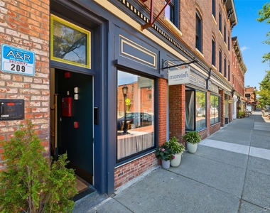 207 Main Street - Photo Thumbnail 1