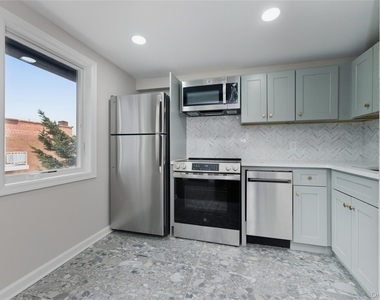 120 Maple Avenue - Photo Thumbnail 3