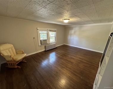 49 Walnut Street - Photo Thumbnail 2