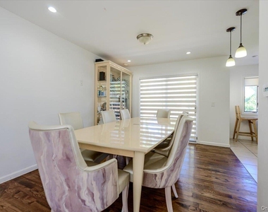 506 Cedarwood Drive - Photo Thumbnail 5