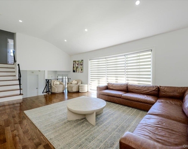 506 Cedarwood Drive - Photo Thumbnail 3