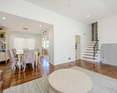 506 Cedarwood Drive - Photo Thumbnail 4