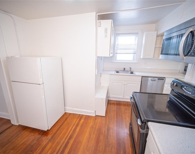145 N Main Street - Photo Thumbnail 5