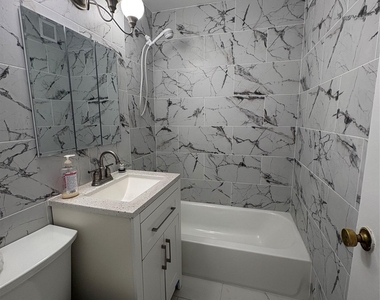67-50 Thornton Pl - Photo Thumbnail 7