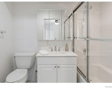 27 Woodside Avenue - Photo Thumbnail 10