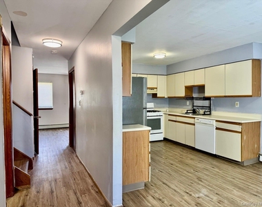 39 Cedar Court - Photo Thumbnail 5