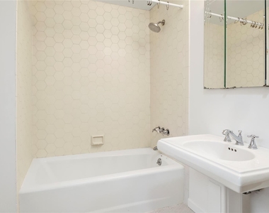 113 Buckram Road - Photo Thumbnail 12