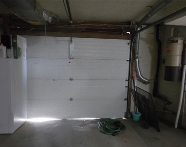 24 Anderson Avenue - Photo Thumbnail 16