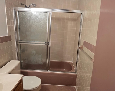 24 Anderson Avenue - Photo Thumbnail 8