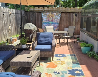 24 Anderson Avenue - Photo Thumbnail 14
