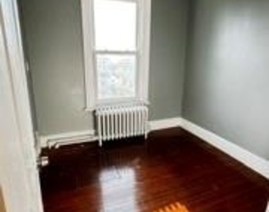 269 Spring Street - Photo Thumbnail 5