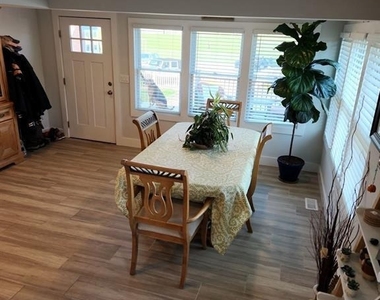 134 Ralph Avenue - Photo Thumbnail 8