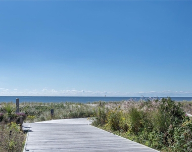 69 Tioga Avenue - Photo Thumbnail 11