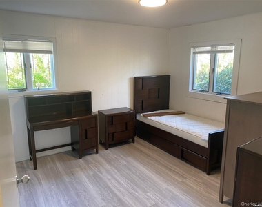 69 Tioga Avenue - Photo Thumbnail 9