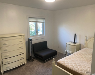 69 Tioga Avenue - Photo Thumbnail 10