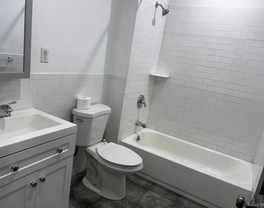 19314 S Jamaica Avenue - Photo Thumbnail 5