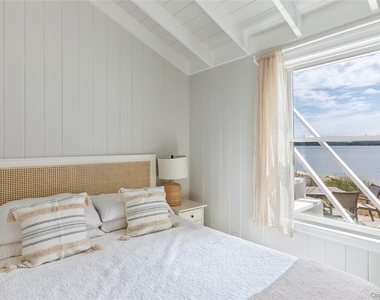 335 Centre Island Road - Photo Thumbnail 15