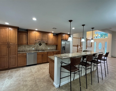 26 Fox Lane - Photo Thumbnail 4