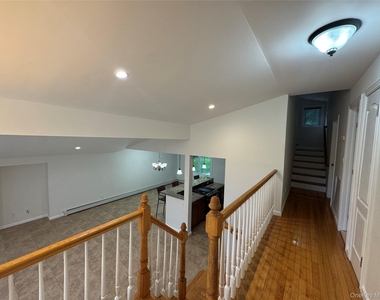 26 Fox Lane - Photo Thumbnail 24