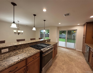 26 Fox Lane - Photo Thumbnail 8
