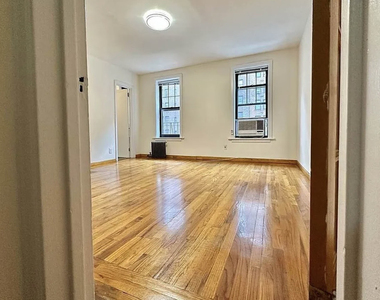 146 West 79th Street - Photo Thumbnail 3