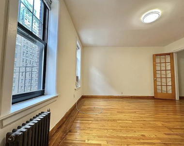146 West 79th Street - Photo Thumbnail 5