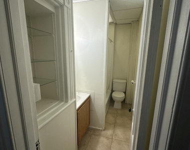 39 S Lake Avenue - Photo Thumbnail 6